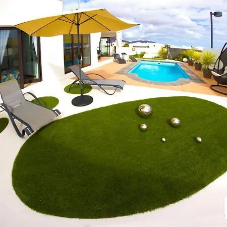 Villa Stunning 3-Bed Villa In Playa Blanca Playa Blanca (Lanzarote)